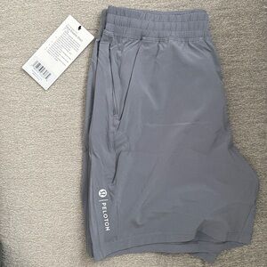 NWT LULULEMON PACE BREAKER SHORT 7'' LINERLESS Solar Grey L